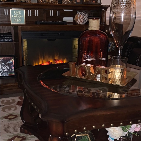 Meet your Posher, A’mrie - Picture 1 of 1